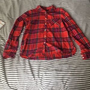 American Eagle Red and pink plaid shirt